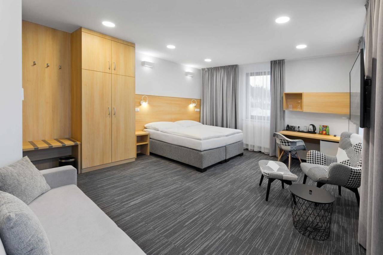 Ala Hotel 佩恩斯坦內姆河畔比斯特日采 外观 照片