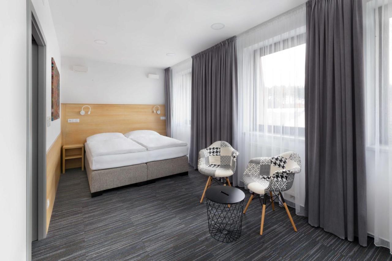 Ala Hotel 佩恩斯坦內姆河畔比斯特日采 外观 照片