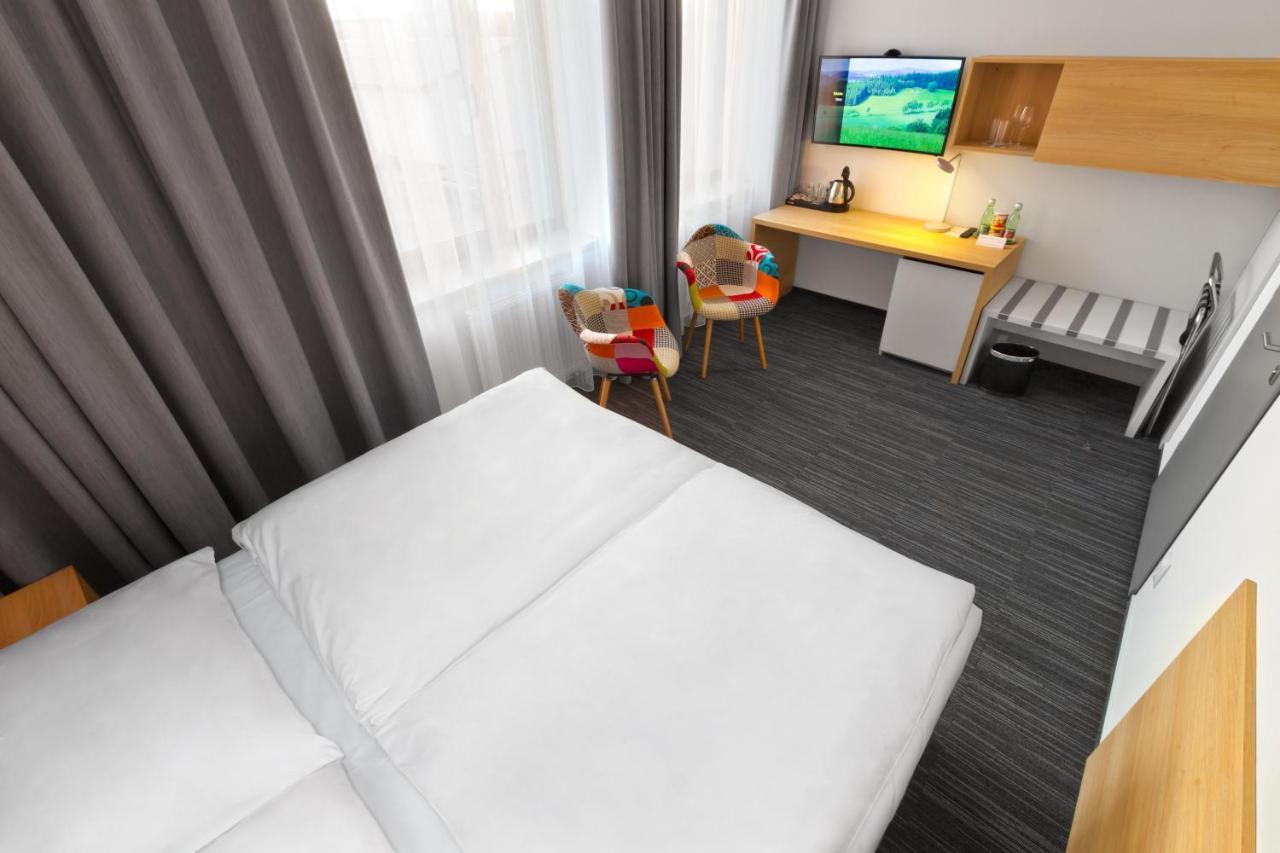 Ala Hotel 佩恩斯坦內姆河畔比斯特日采 外观 照片
